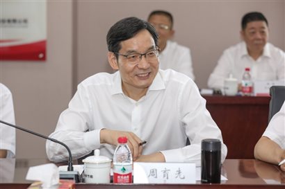 集團黨委書記、董事長周育先指導(dǎo)工作